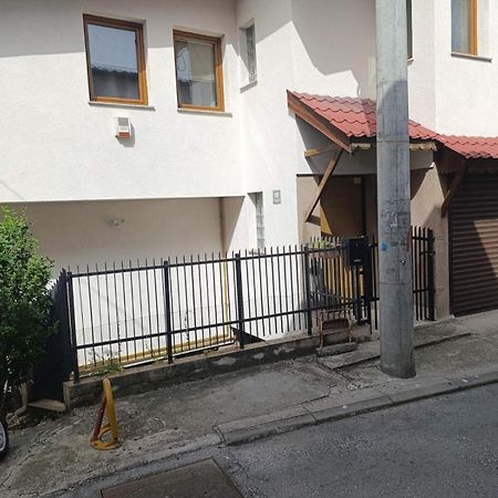 Apartman Yellow House Sarajevo Ngoại thất bức ảnh