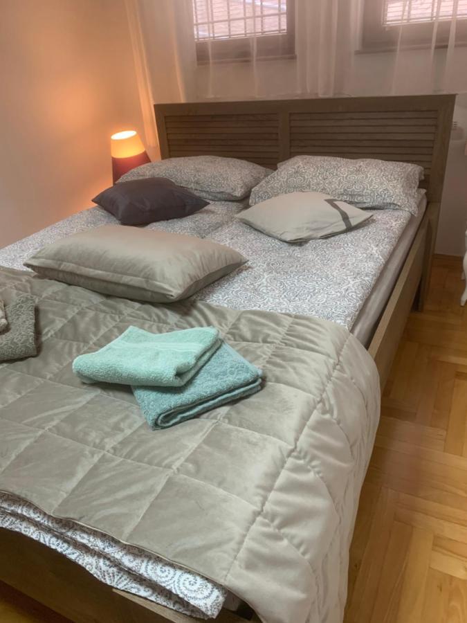 Apartman Yellow House Sarajevo Ngoại thất bức ảnh