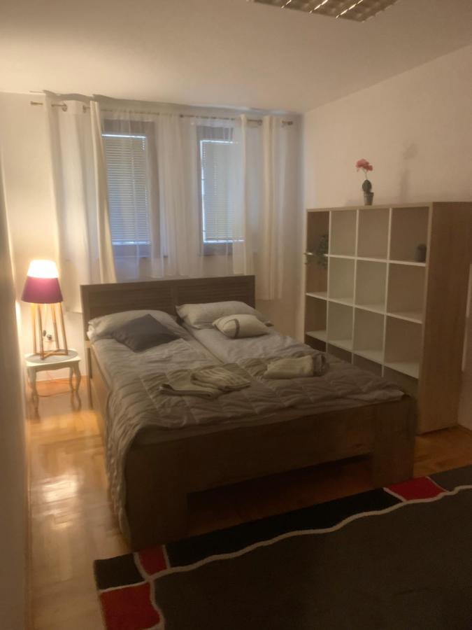 Apartman Yellow House Sarajevo Ngoại thất bức ảnh