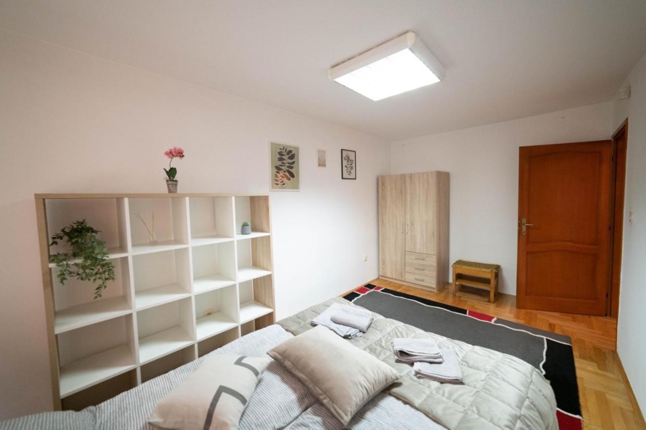 Apartman Yellow House Sarajevo Ngoại thất bức ảnh